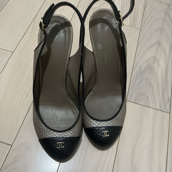 Chanel Black and Gray Pumps - Picture 1 of 8